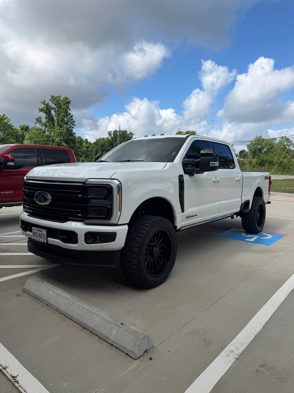 Ford F-250 ReadyLIFT Leveling Kit — photo 1 of 3 — installed by Lift Pro Customs, Willis TX